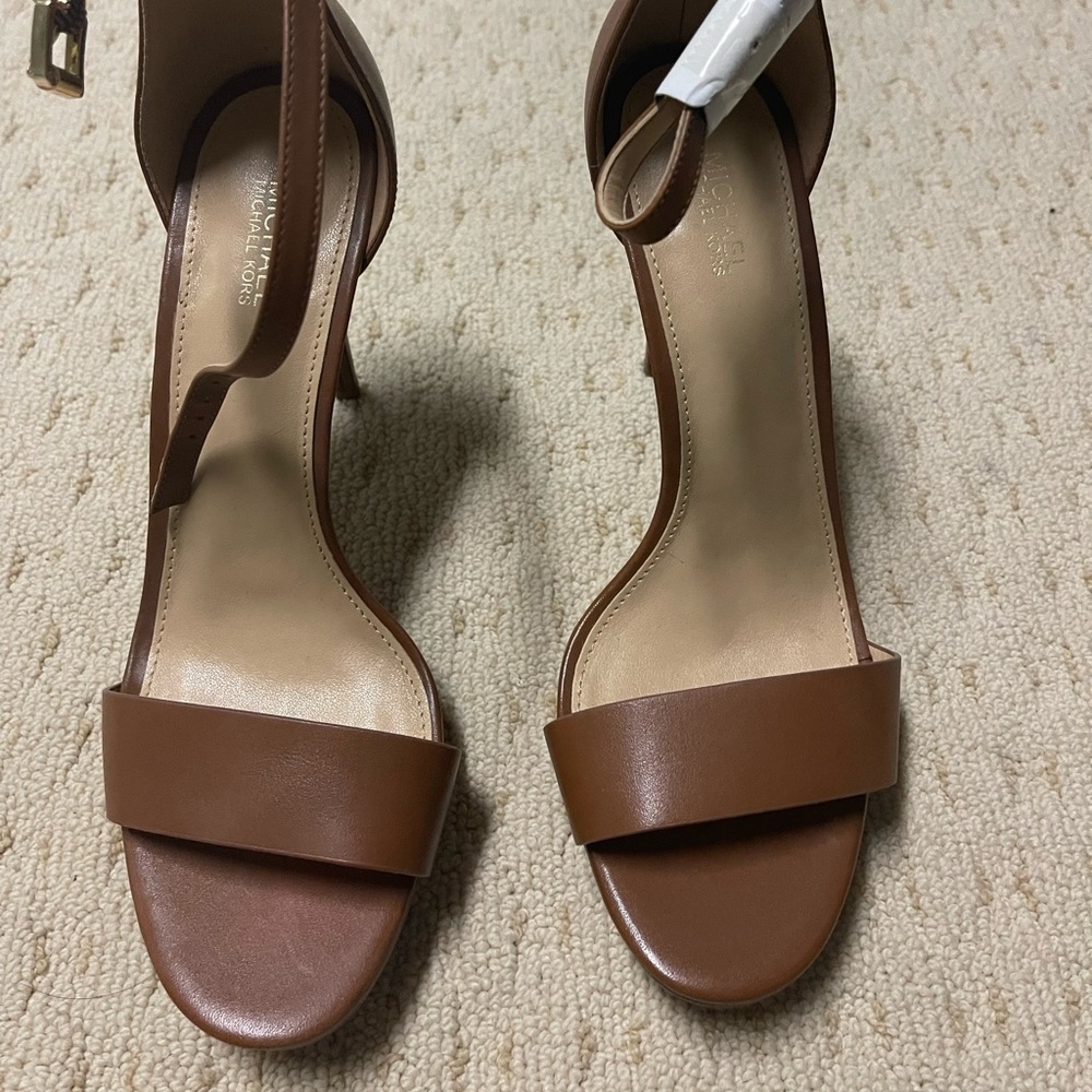 NEW Micheal Kors single ankle strap heels camel cognac
